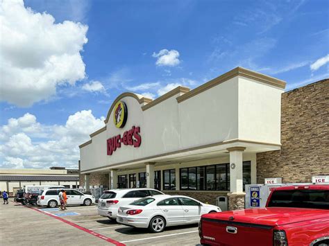 Contact information for renew-deutschland.de - Three years later, they opened the second Buc-ee's — this one was 6,000 square feet (557 square meters). And things just kept growing from there (in size and numbers). Today there are 35 stores in Texas alone, and in 2019, Buc-ee's expanded beyond the Lone Star State's border with stores now in Alabama, Florida, Georgia, Kentucky, South ...
